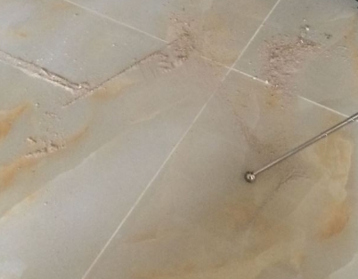绥中瓷砖空鼓维修公司分享粘合剂选择不当在瓷砖铺贴过程中可能导致以下问题